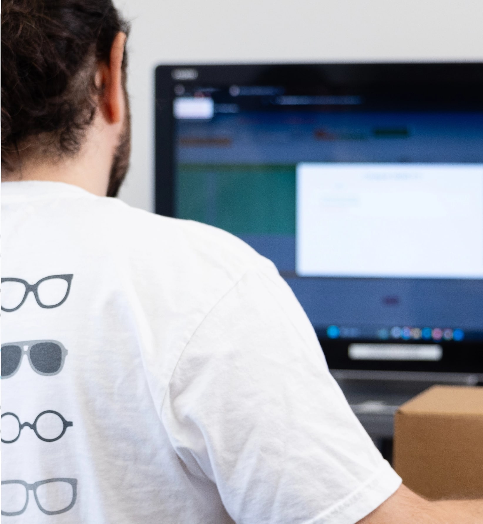 Who Are the Best Suppliers for Wholesale Sunglasses