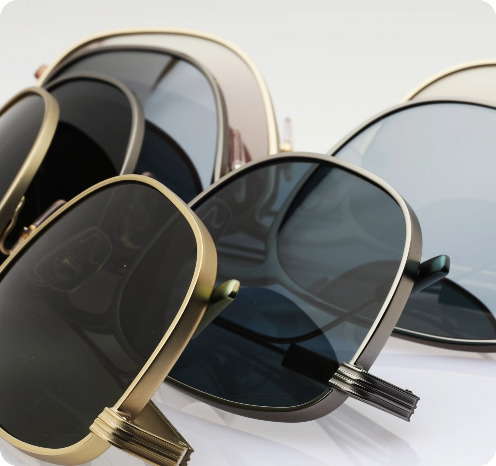 Eyewear Styles & Personality, Perceptions, and First Impressions